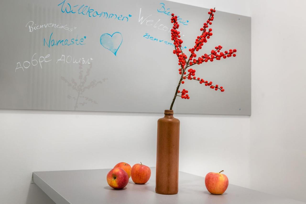 Newton-Appartement Mit 3 Schlafzimmern Berlin Kültér fotó