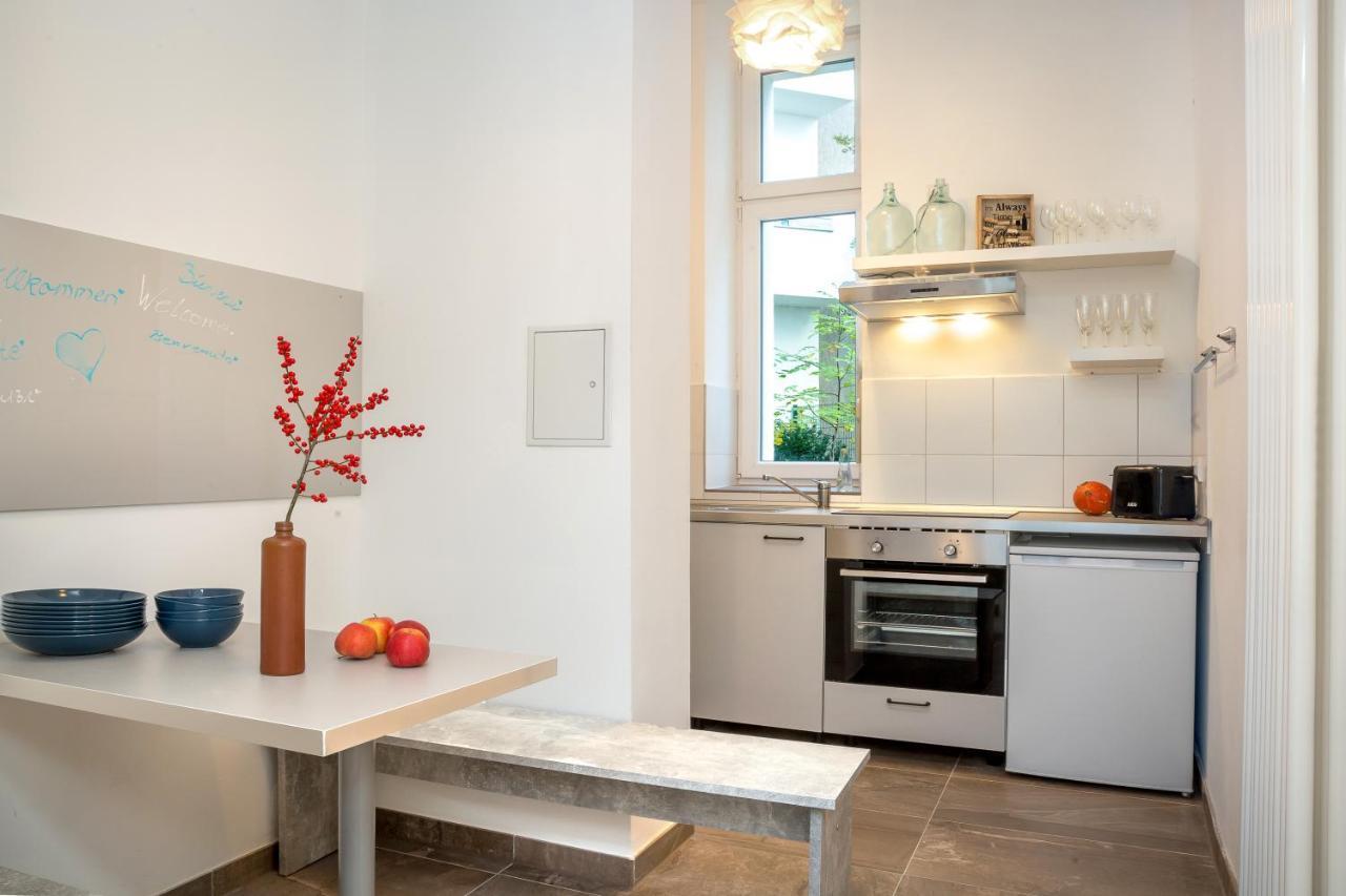 Newton-Appartement Mit 3 Schlafzimmern Berlin Kültér fotó